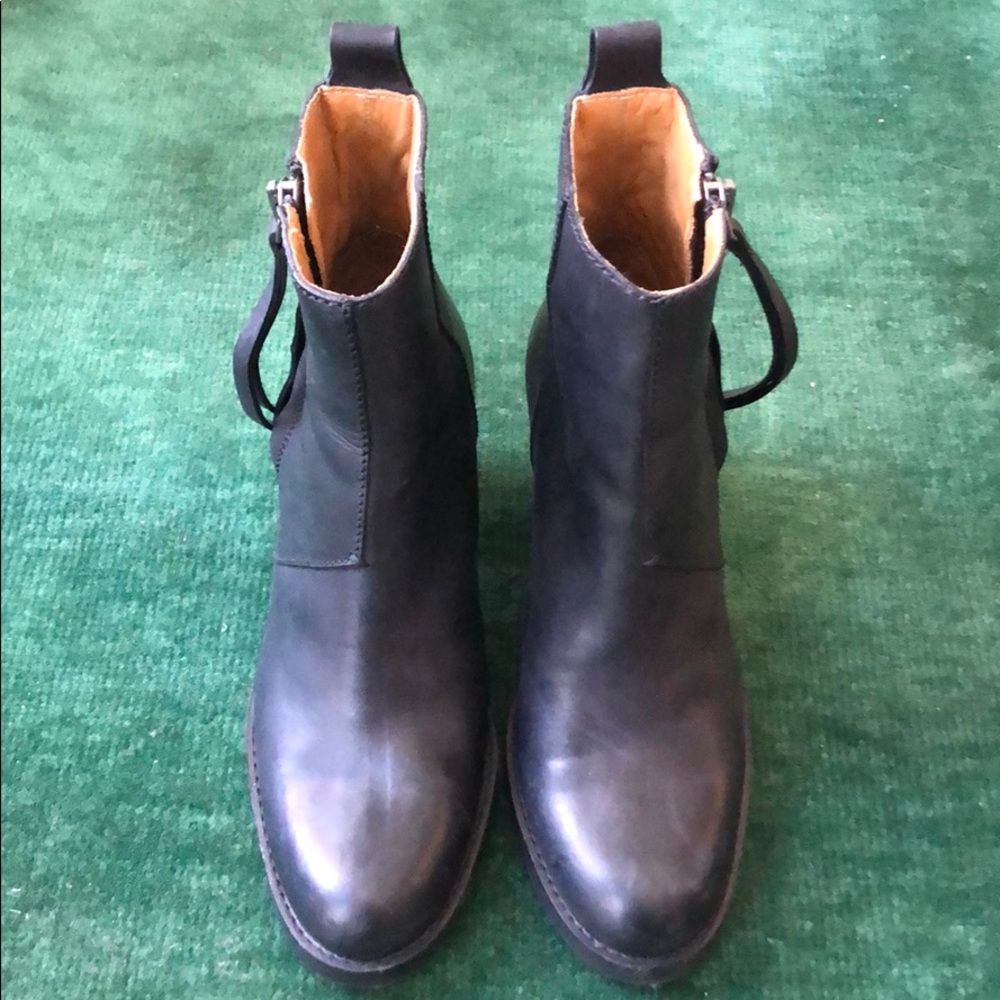 Brand new ACNE Pistol Boots